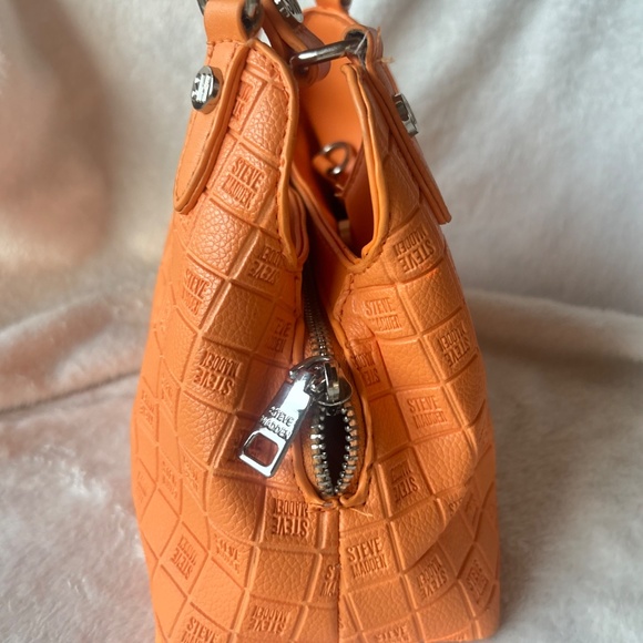 Steve Madden orange small purse - Picture 6 of 8